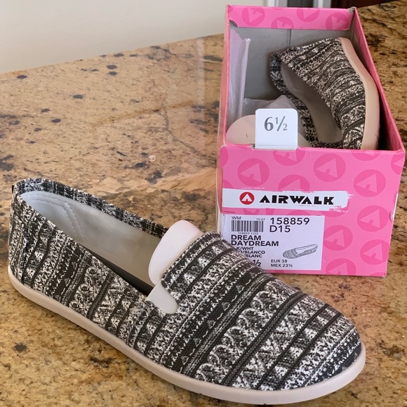 Airwalk Other - Girls Airwalk Slip-ons Airwalk Other - Girls Airwalk Slip-ons